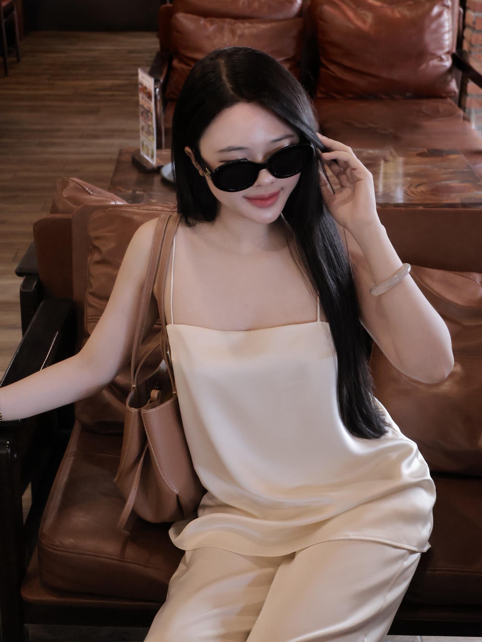 | SET-005 | Set 2 Dây Mảnh Kèm Quần Ống Rộng Lụa Hàn Châu