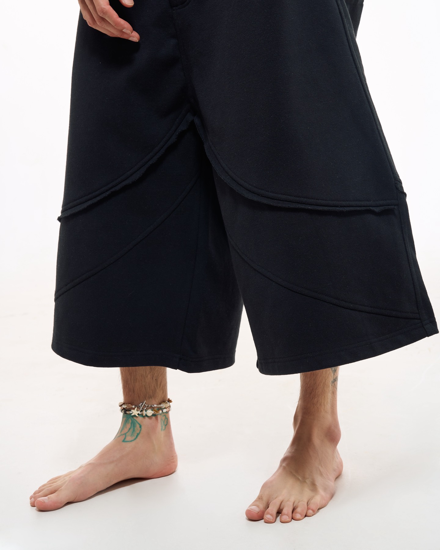 Insane® Halo Sweatjorts - Black