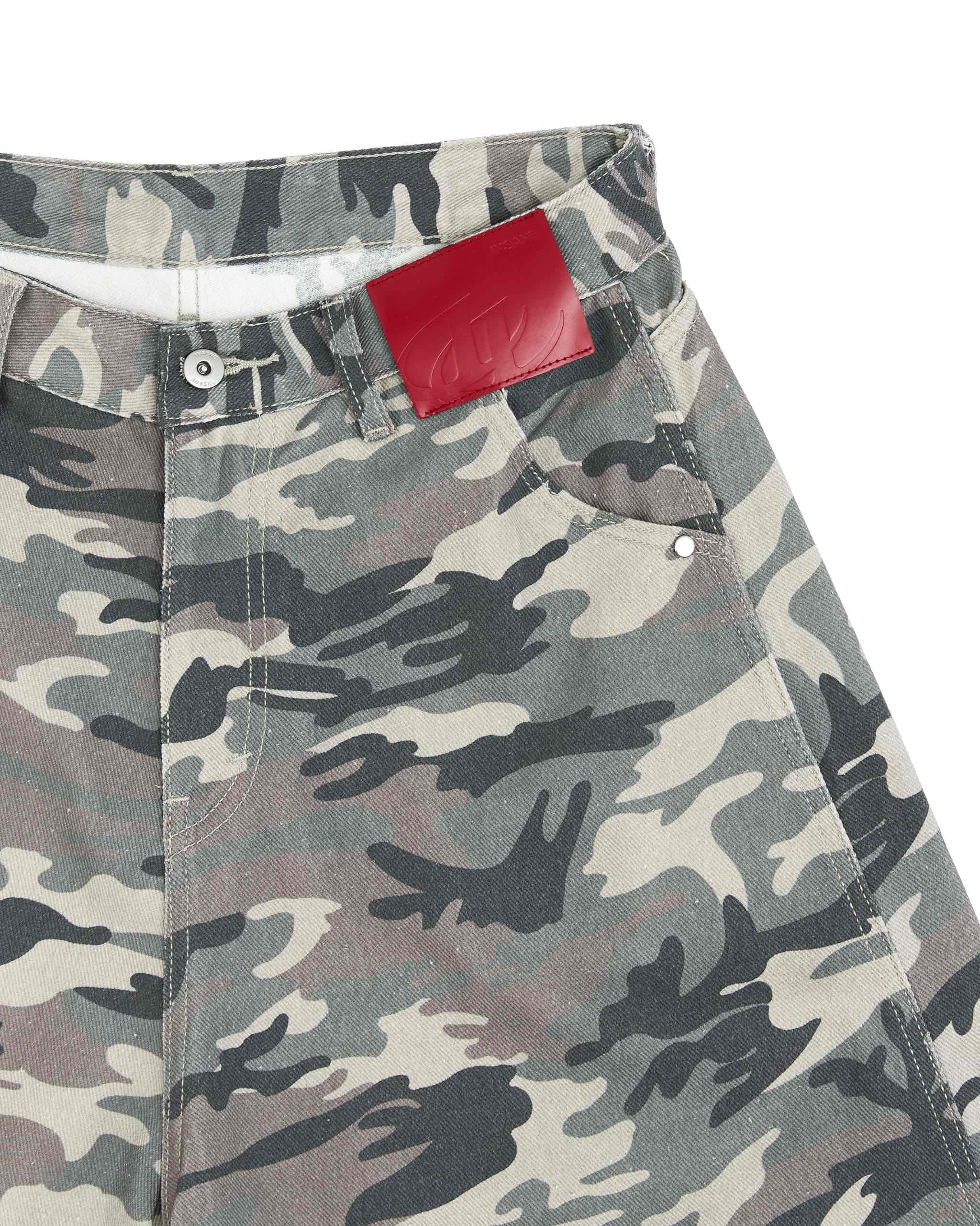 Insane® Horseshoe Jorts - Winter Camo