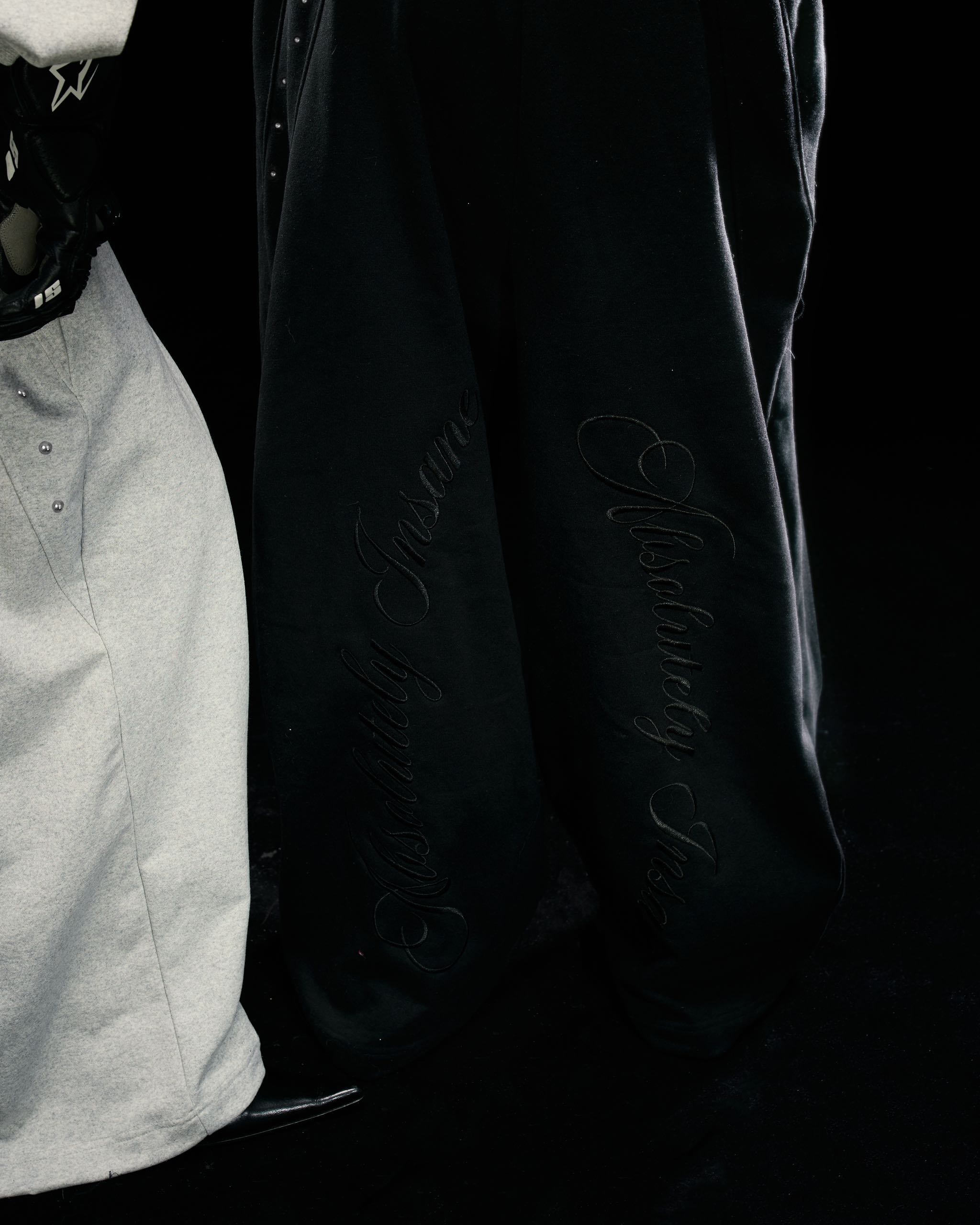 Insane® Stitch Sweatpants - Black