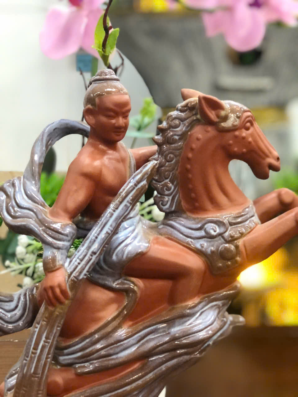 Tượng Thánh Gióng TTGKB01 – Gốm Bát Tràng, Sức Mạnh & May Mắn