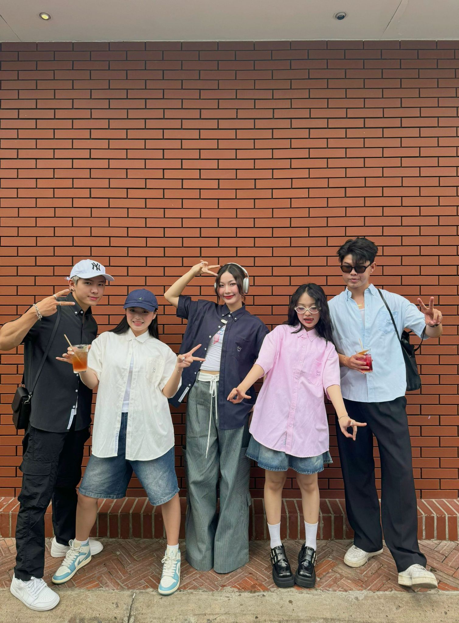 Áo Sơ Mi Cộc Tay Teelab Local Brand Unisex Eco Oxford Logo Signature Shirt SS068