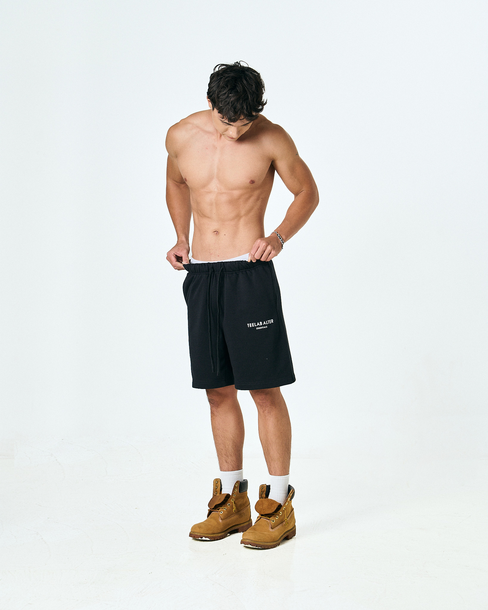 Quần Short Teelab Alter Oversize Nỉ Chân Cua In Wourld Tour Unisex SH003