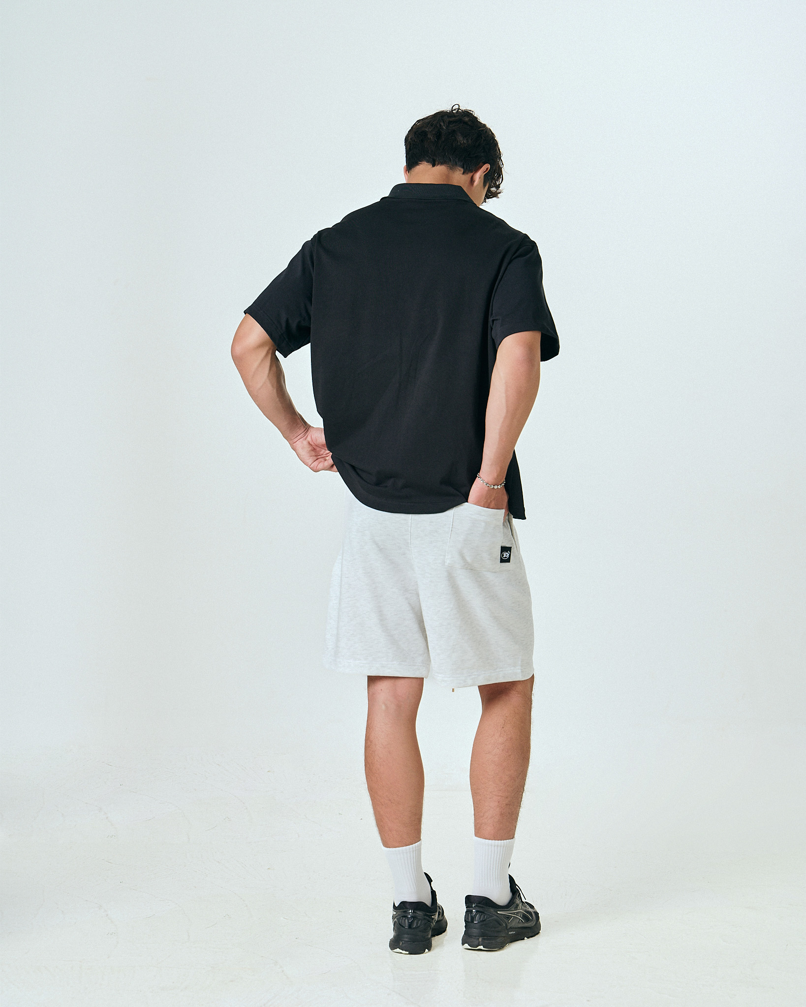 Quần Short Teelab Alter Oversize Nỉ Chân Cua In Wourld Tour Unisex SH003