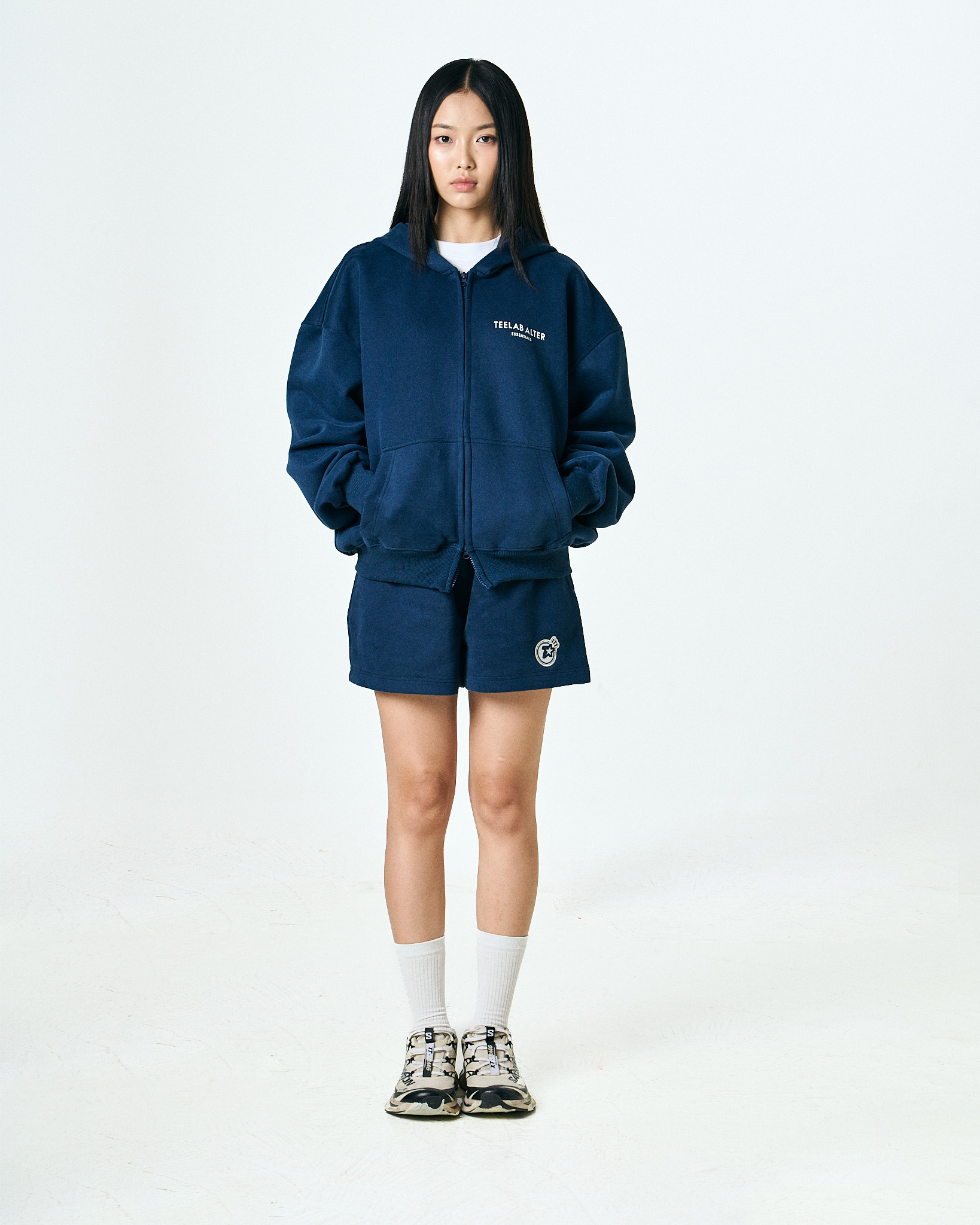 Quần Short Teelab Alter Oversize Nỉ Thêu World Tour Nữ SH002