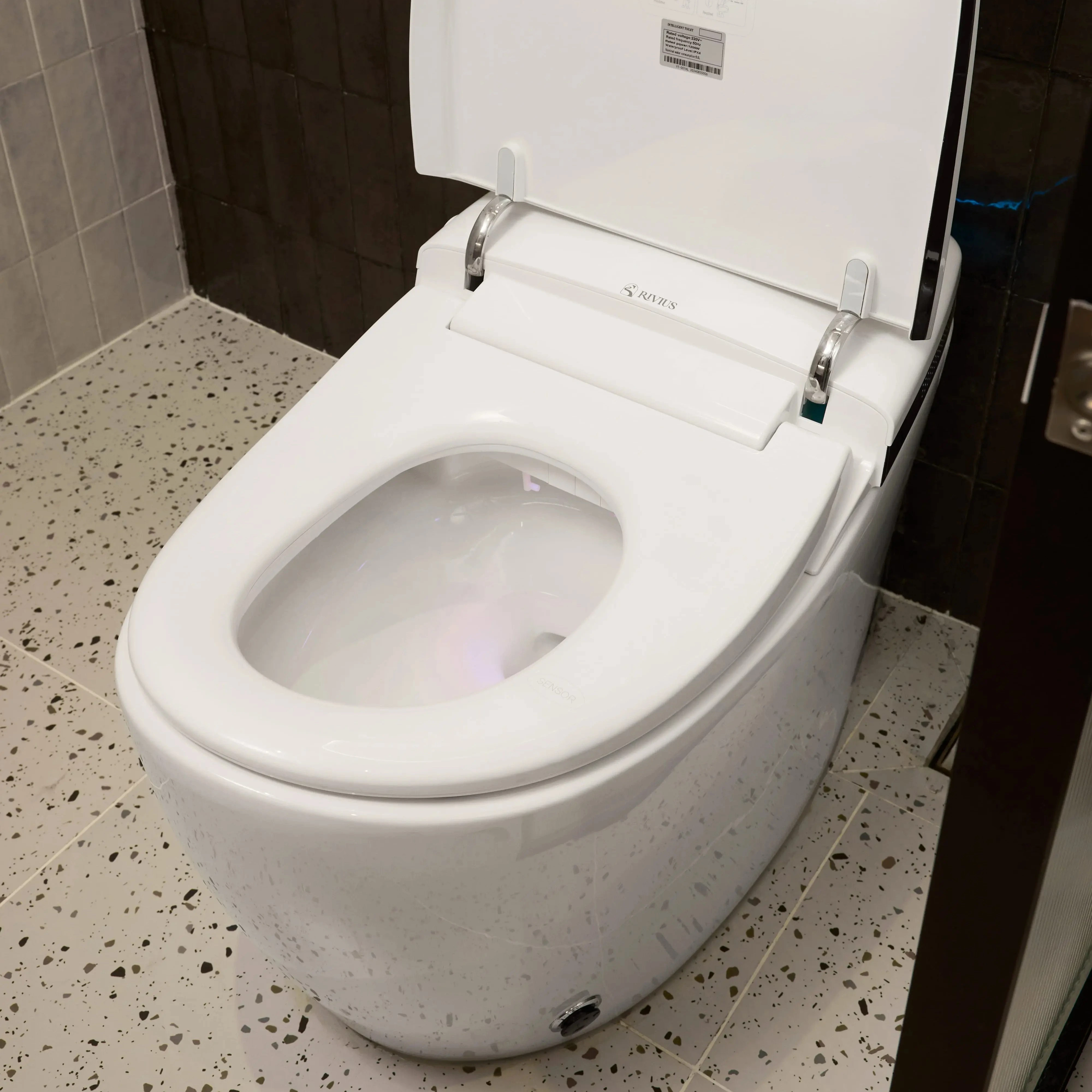 Tự động mở nắp