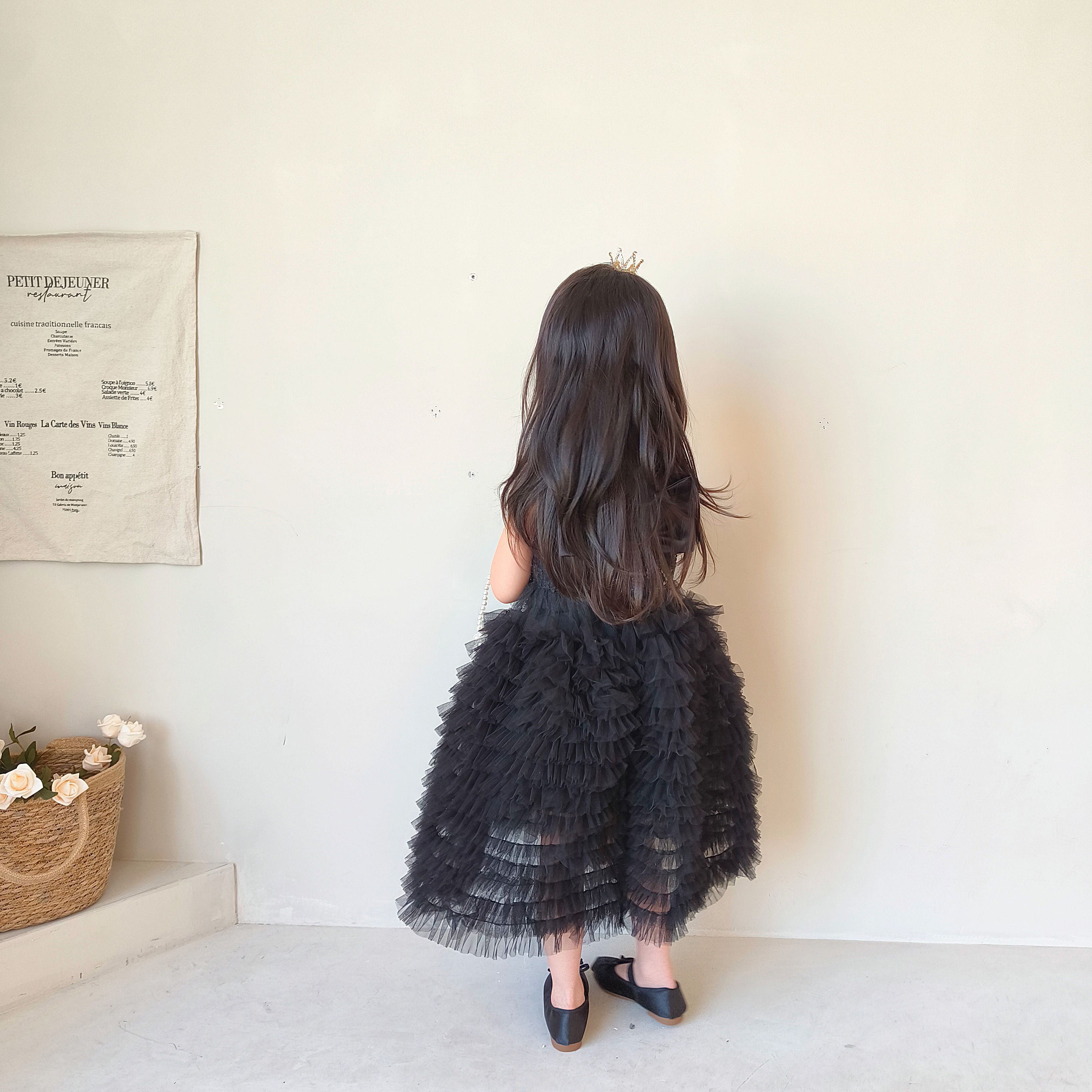 VD Yếm Đen Voan Tầng Nơ Sau Btown