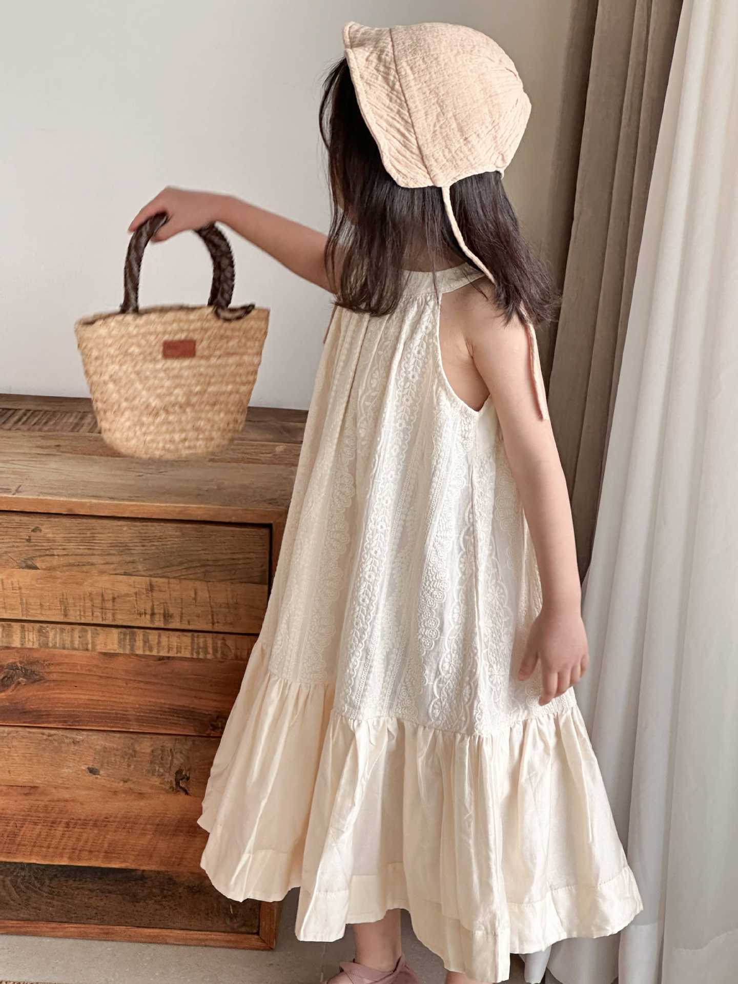 Váy Dài Yếm Hoa Kem Muzi