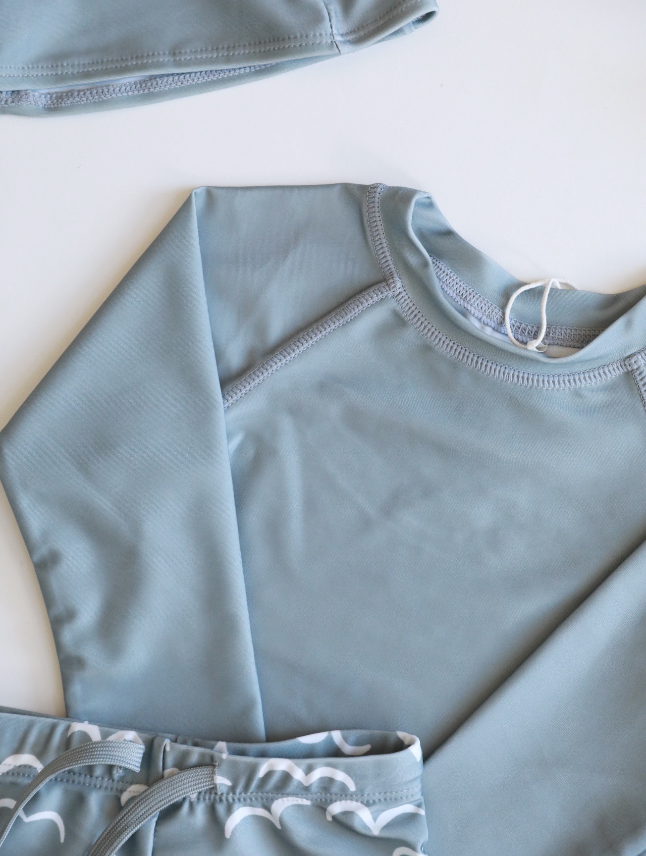 SET BƠI XÁM QUẦN HỌA TIẾT TRẮNG