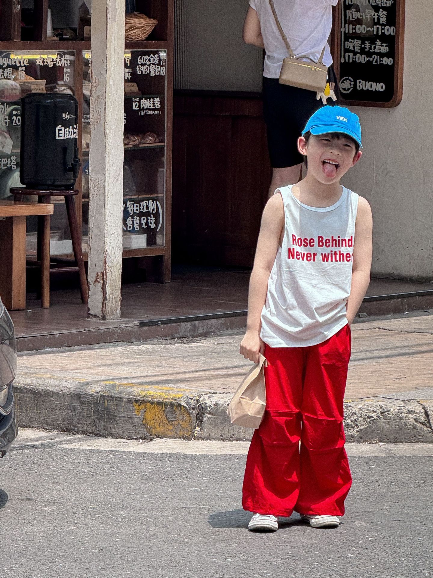 Áo Ba Lỗ Trắng Chữ Đỏ PL