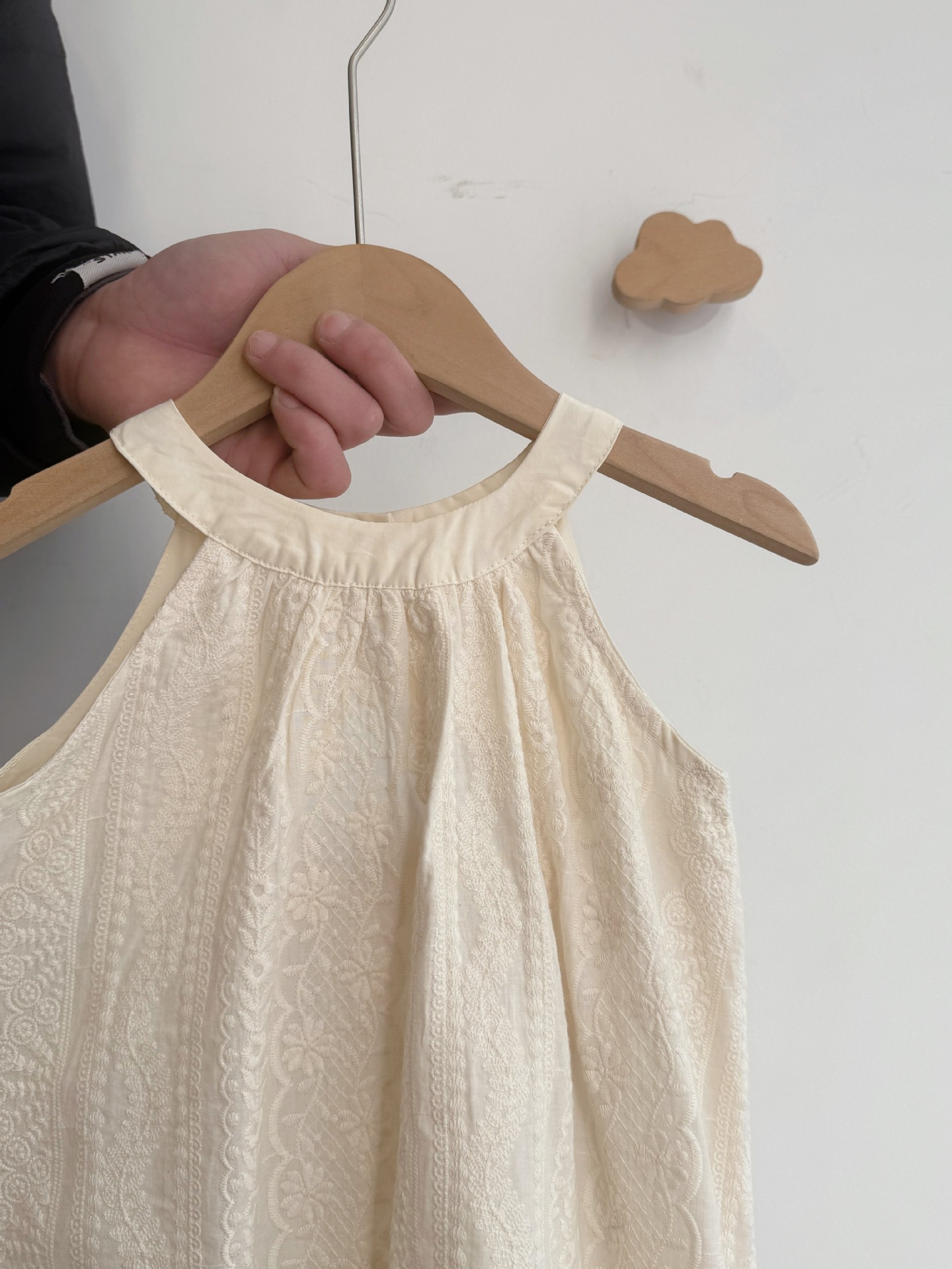 Váy Dài Yếm Hoa Kem Muzi