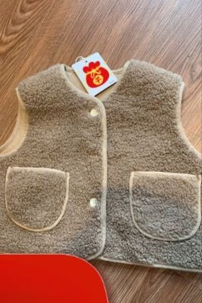 Áo gile lông cừu nâu