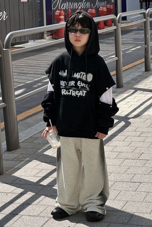 Áo Hoodie Đen Chữ Trắng LY