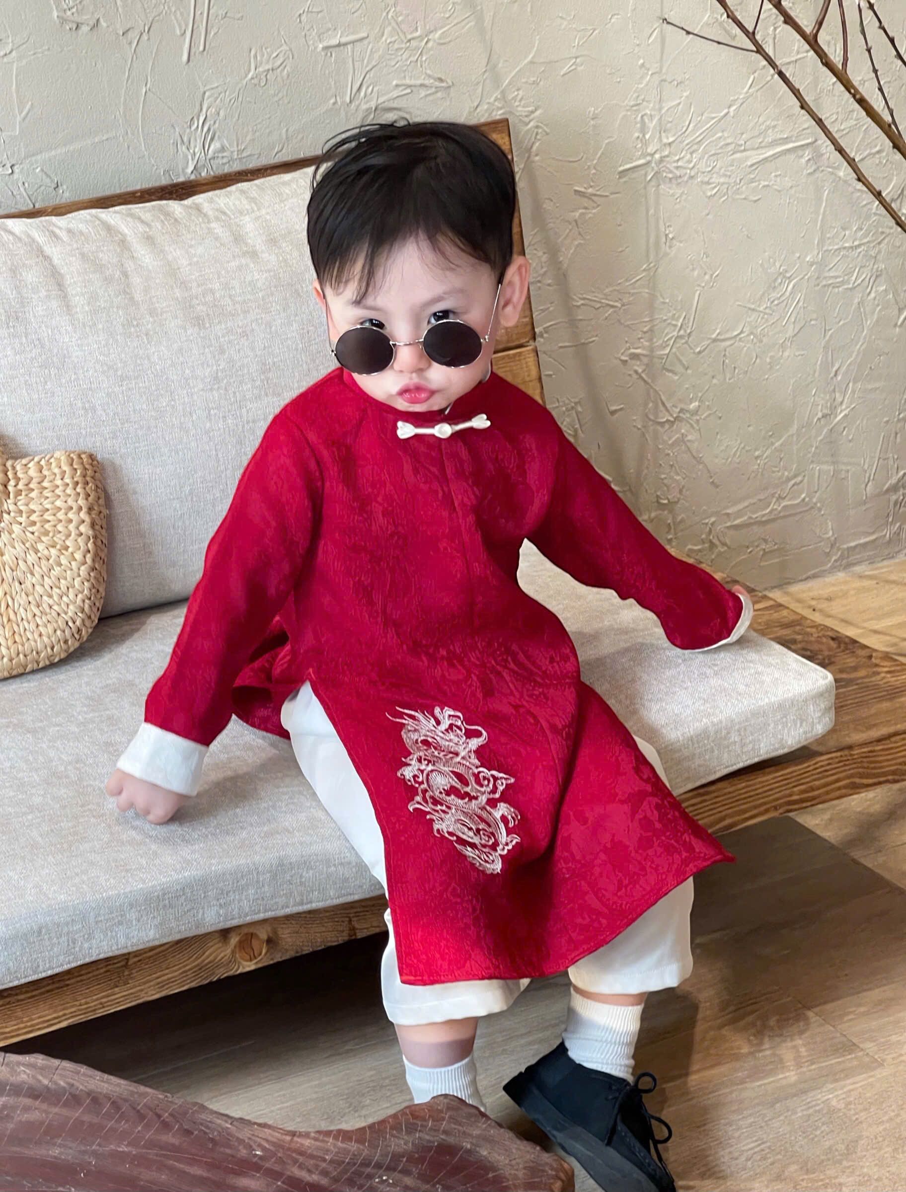 Set Áo Dài Đỏ Họa Tiết Rồng Quần Kem