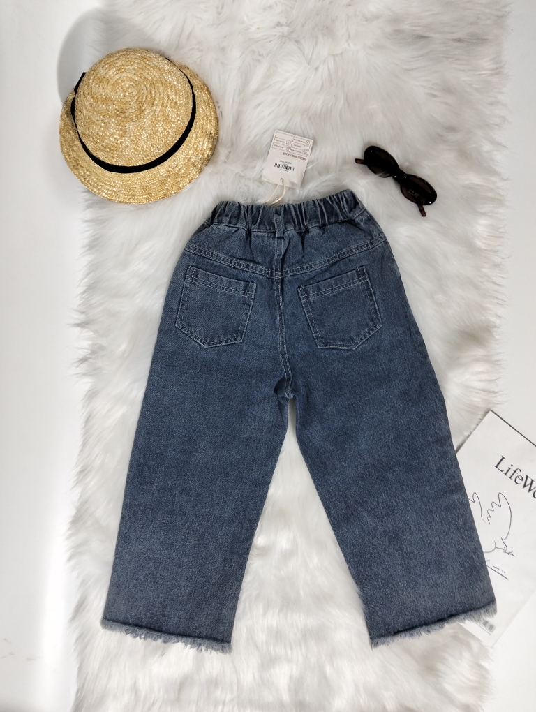 QD Jean Xanh Đấm Bé Gái