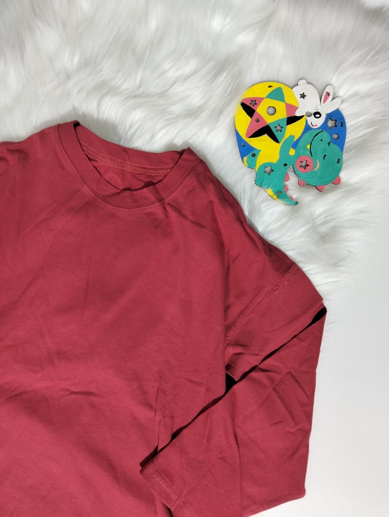 AD Đỏ Mix Chữ Xám Sau