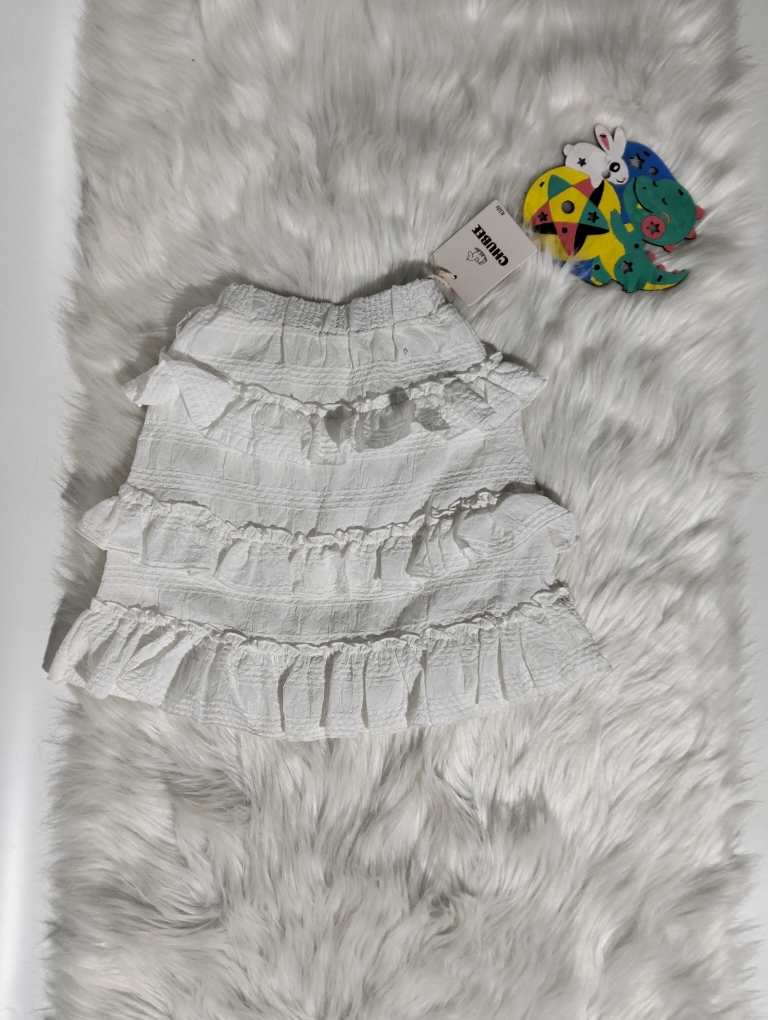 Chân Váy Trắng Tầng Ota