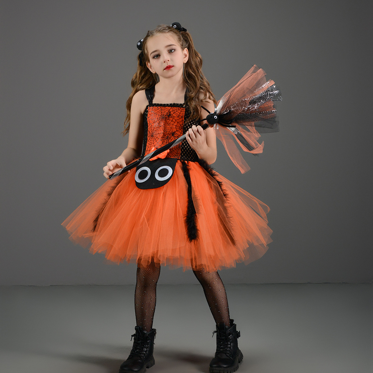 VN Nhện Cam Kèm Chổi+Kẹp