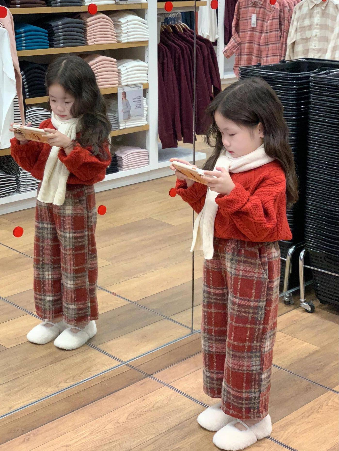 Quần Dài Dạ Kẻ Đỏ JC