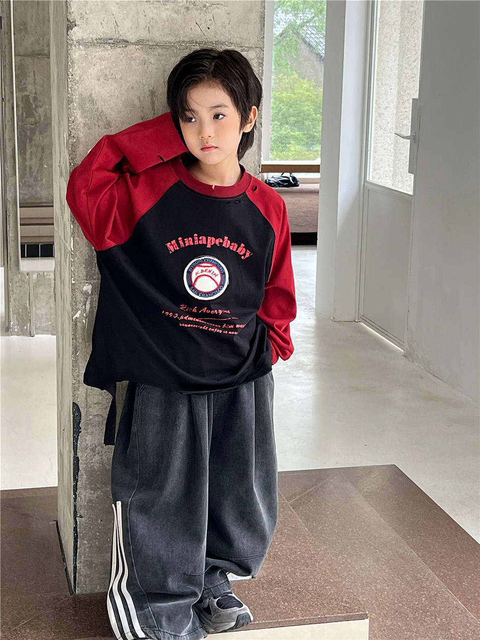 Áo Dài Đỏ Đen Hình Bóng SN