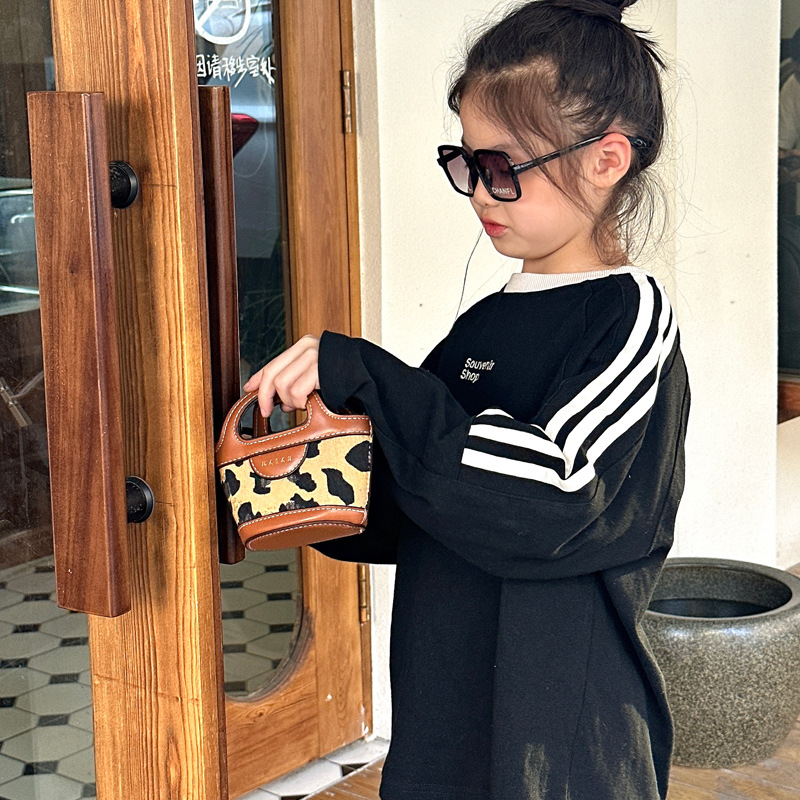 ÁO DÀI ĐEN SỌC TAY ZD