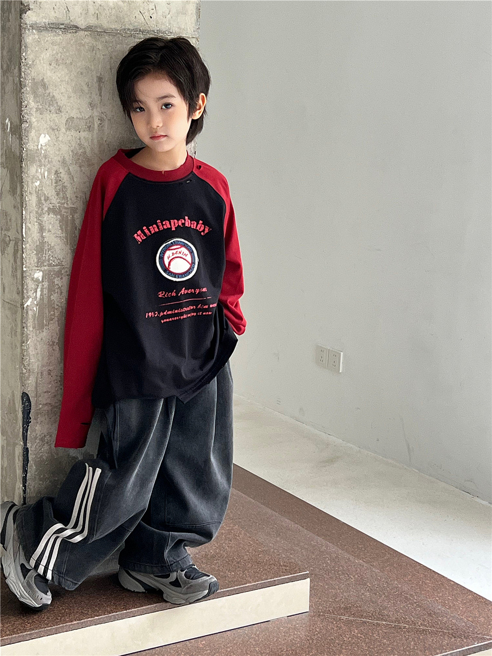 Áo Dài Đỏ Đen Hình Bóng SN