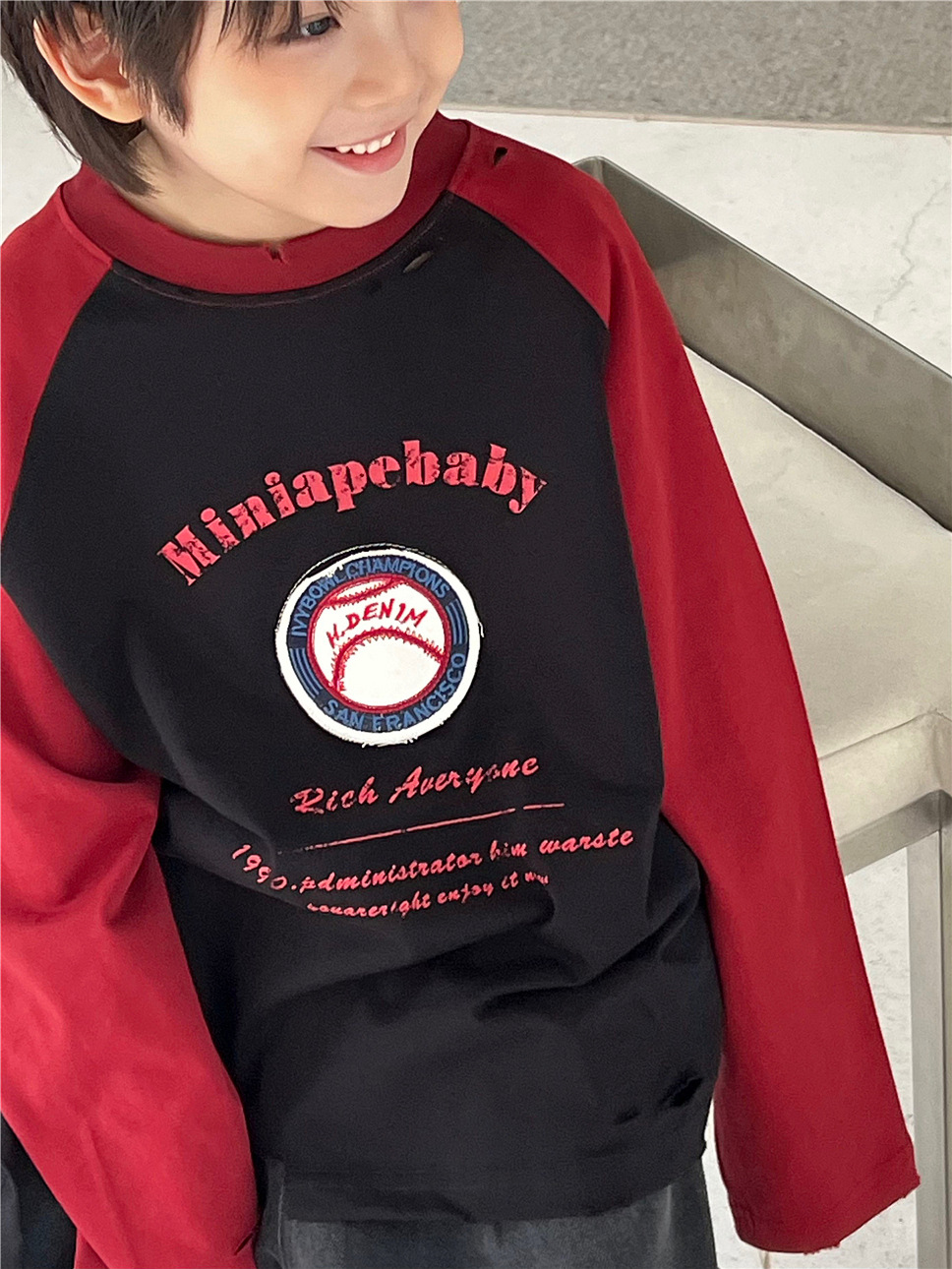 Áo Dài Đỏ Đen Hình Bóng SN