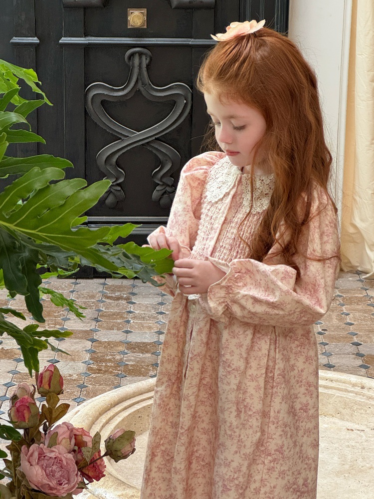 VD Kem Hoa Hồng Cổ Ren Chengle