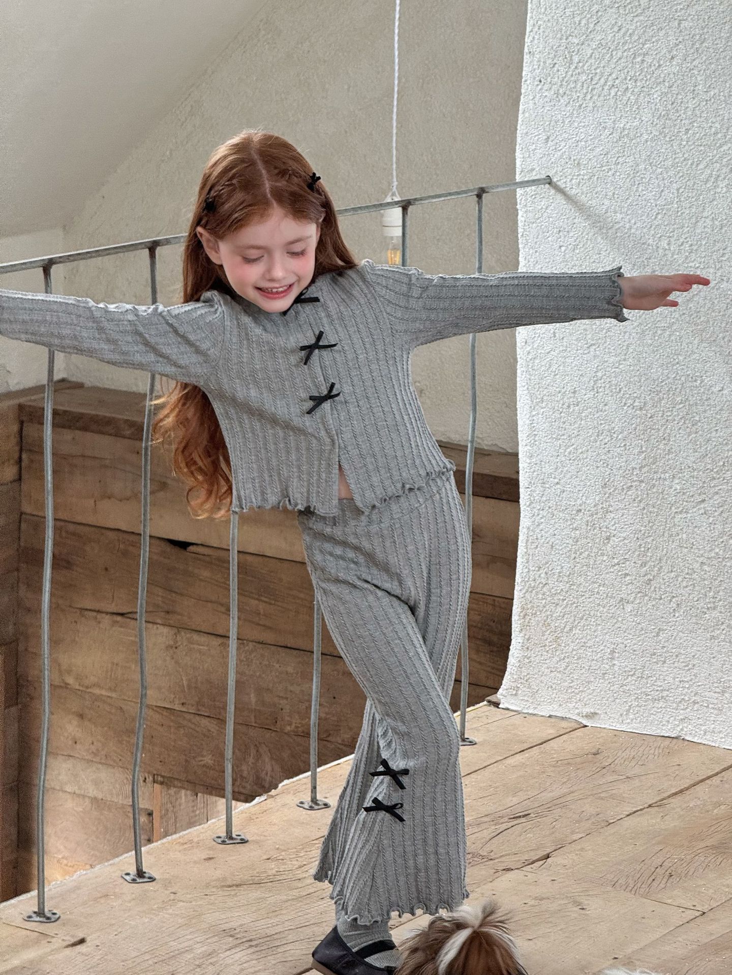 Set Dài Thun Xám Nơ Đen Ota