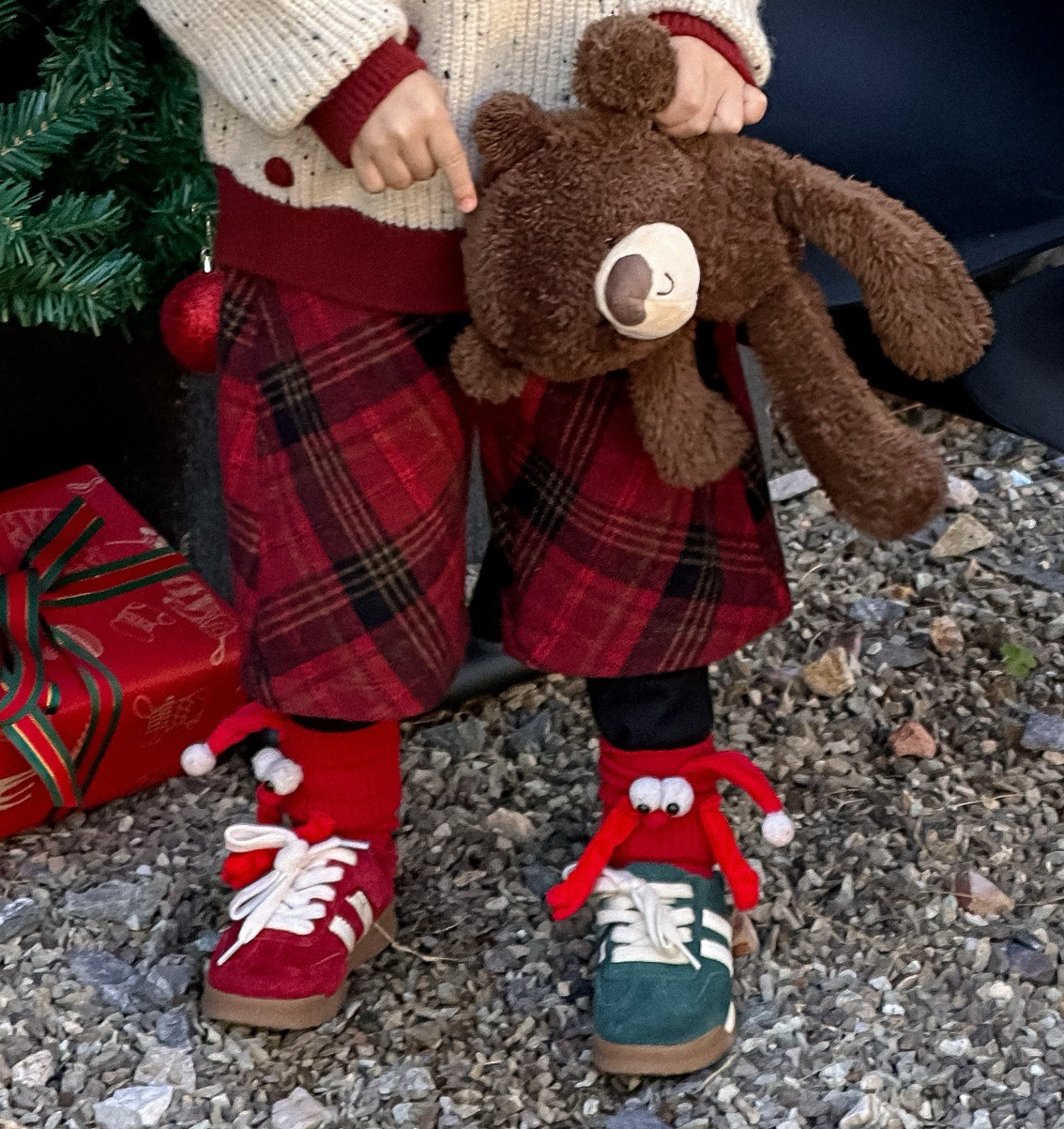 Quần Dài Kẻ Caro Đỏ WP