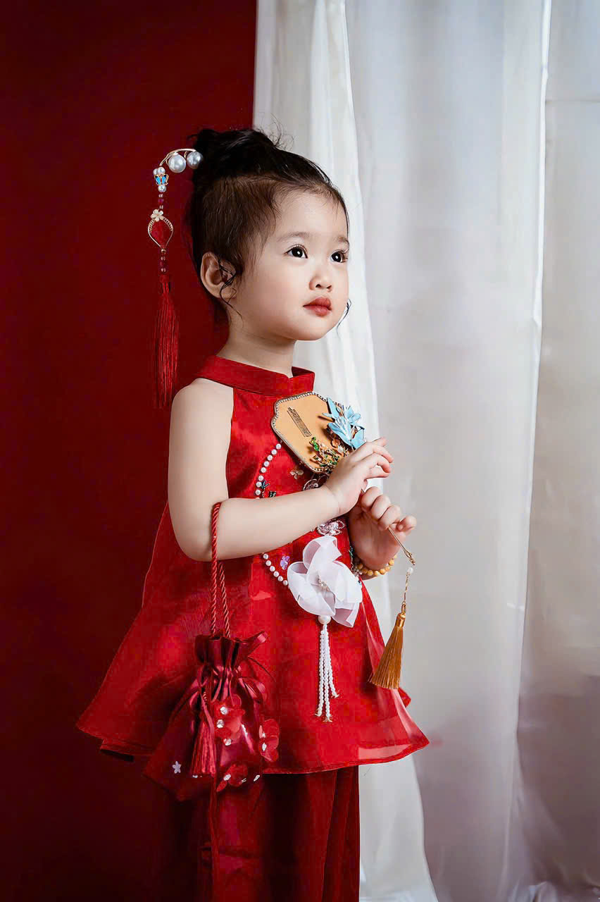 SET Yếm Tơ Đỏ