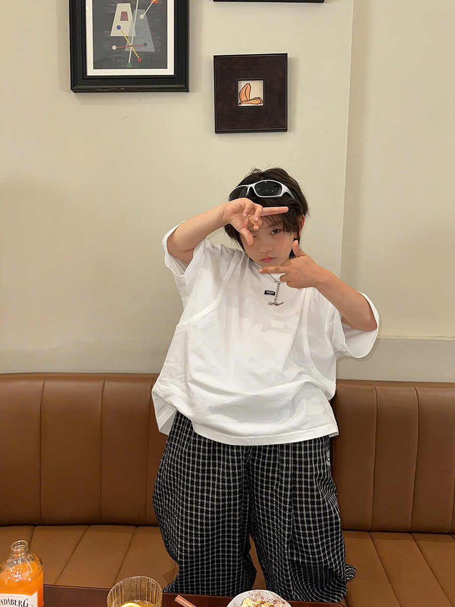 AN Trắng Chữ Đen Ly