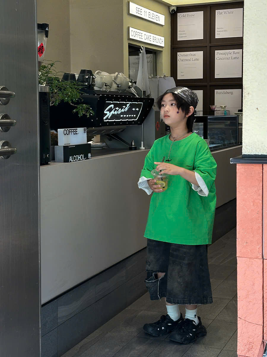 QN Jean Đen Rách 1 Gối Ly