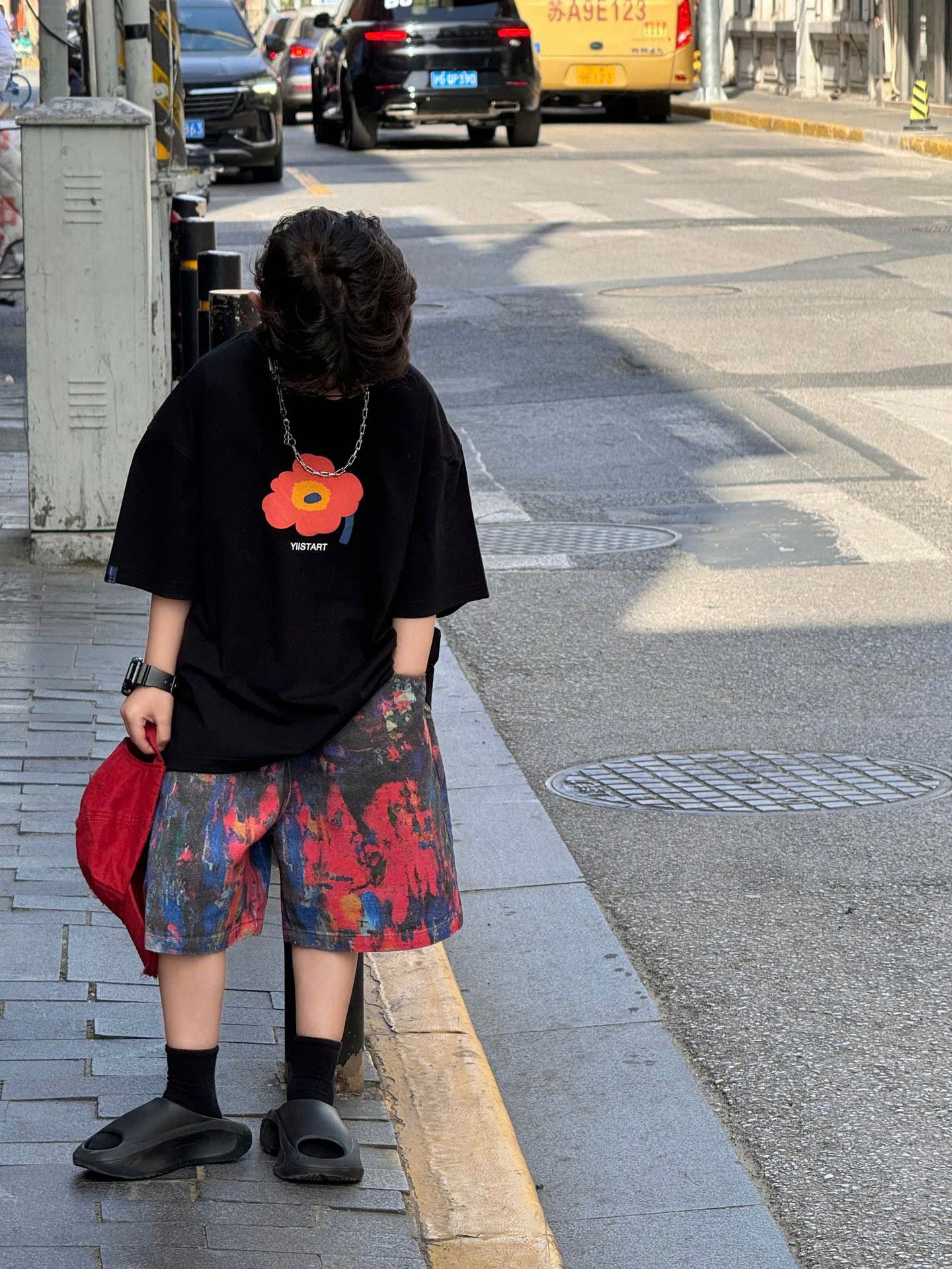 SET Ngắn Áo Hoa Đen Quần Màu FS