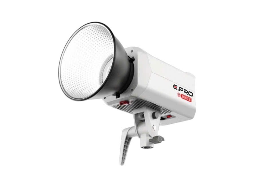 Sự lưạ chọn mới cho giải pháp ánh sáng LED VIDEO LIGHT E.PRO 300XS