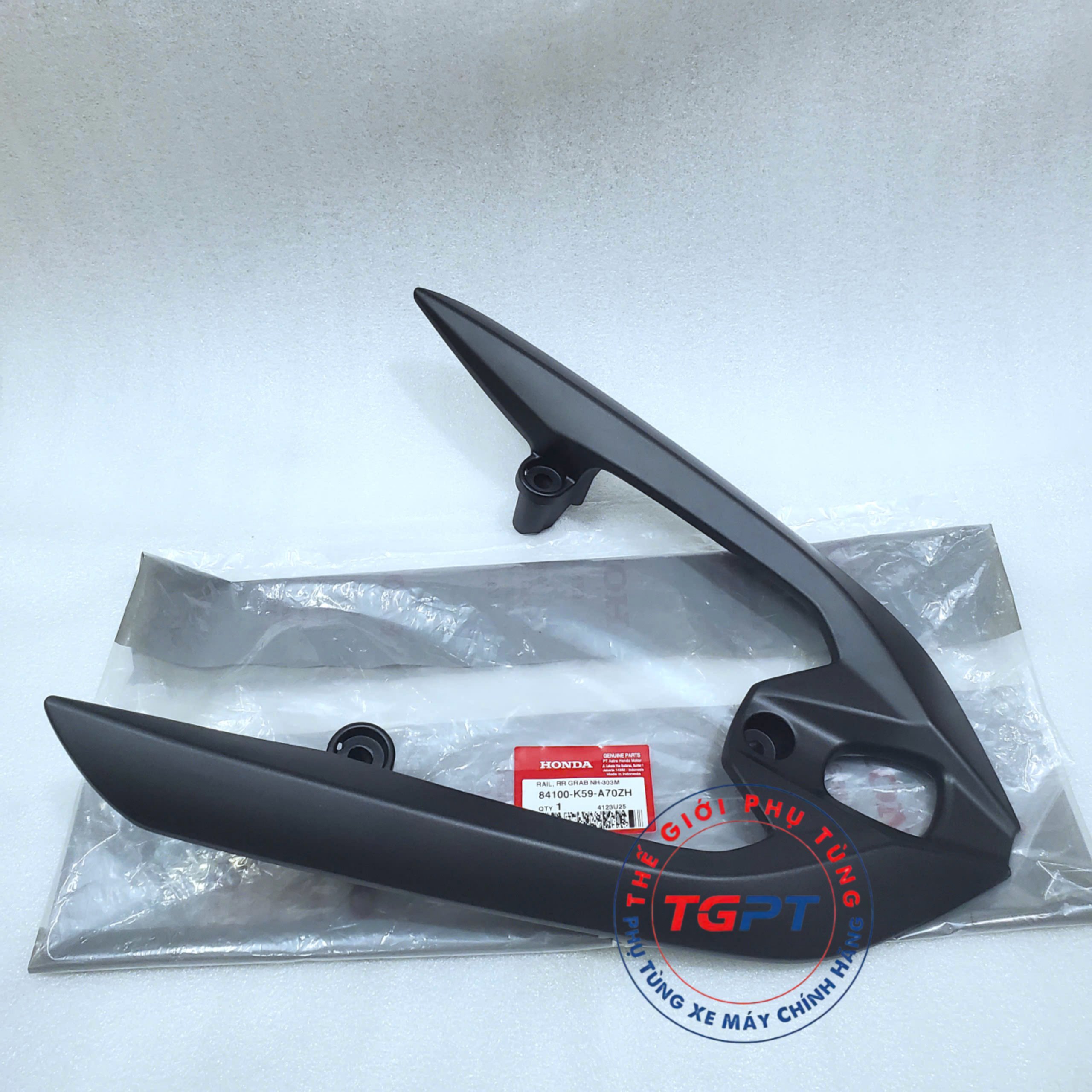 Tay dắt sau, Quai yên Vario 2018-2025, Click thái (125/150) - 84100-K59-A70ZH