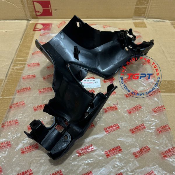 Bợ cổ, nắp sau tay lái Exciter 135 2011-2014 /55P-F6145-00