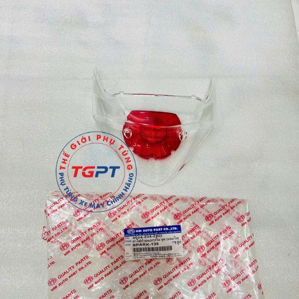 Mica nắp chụp đèn hậu Exciter 135 (2006-2010), Spark 135 (HM) /4024-234-ZRD