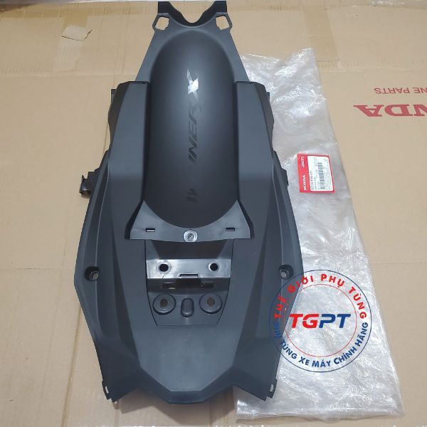 Chắn bùn B sau, Lót gầm bánh sau xe Winner X V2