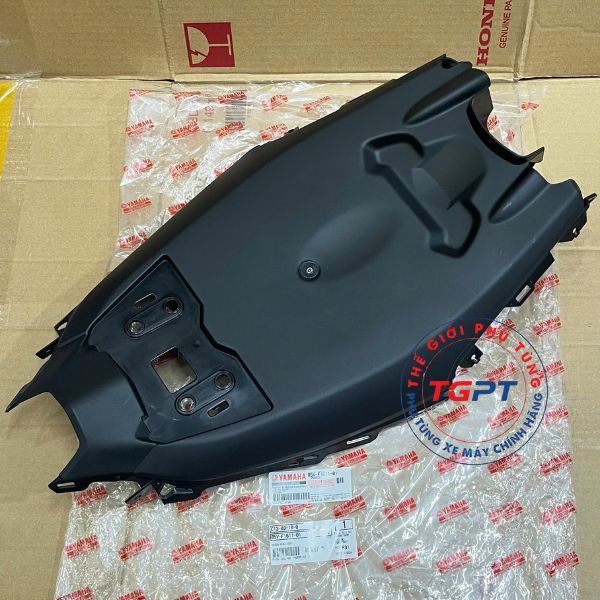 Chắn bùn sau, Lót gầm bánh sau Exciter 155 2021-2025 /B5V-F1611-01