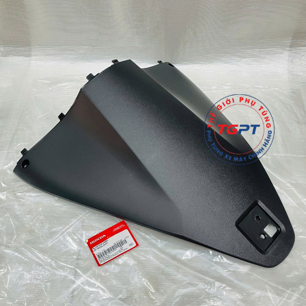 Ốp Trong Dưới, Ốp dưới yếm khóa SH 350i (2021-2026) - 81130-K1W-D00ZA