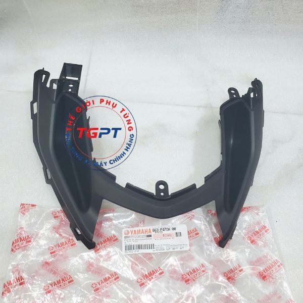 Bợ đèn sau, Ốp đèn hậu NVX V1 2017-2020 /B63-F472K-00