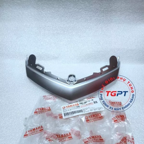 Ốp đèn chiếu hậu, Viền đèn hậu Grande 2014-2016 - 2BM-H4715-00/ 2BM-H4715-10