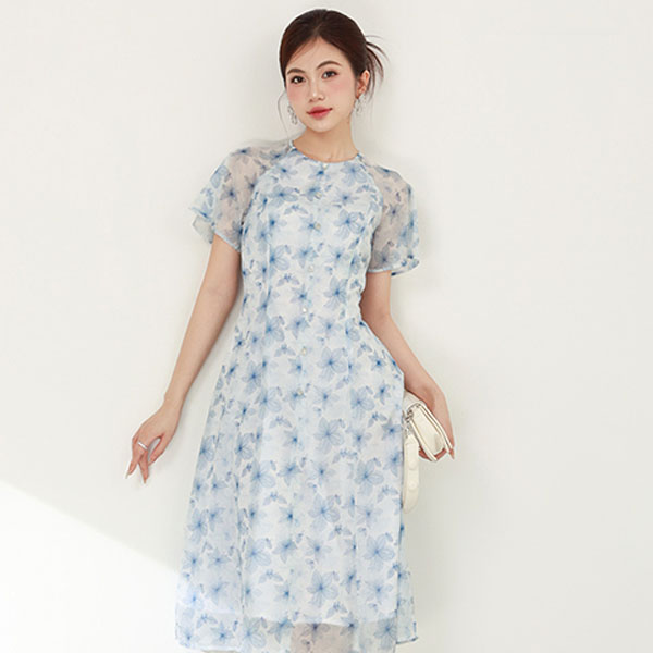 Đầm cổ tròn cánh tiên