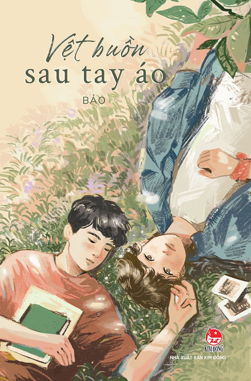 Vệt buồn sau tay áo