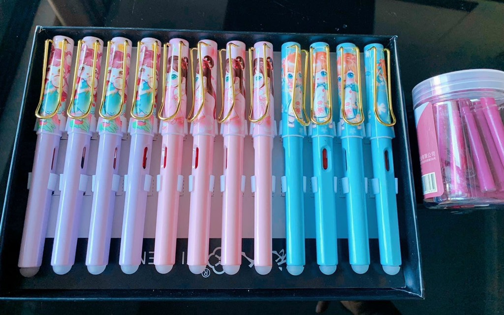 Bút xoá được mẫu con gái