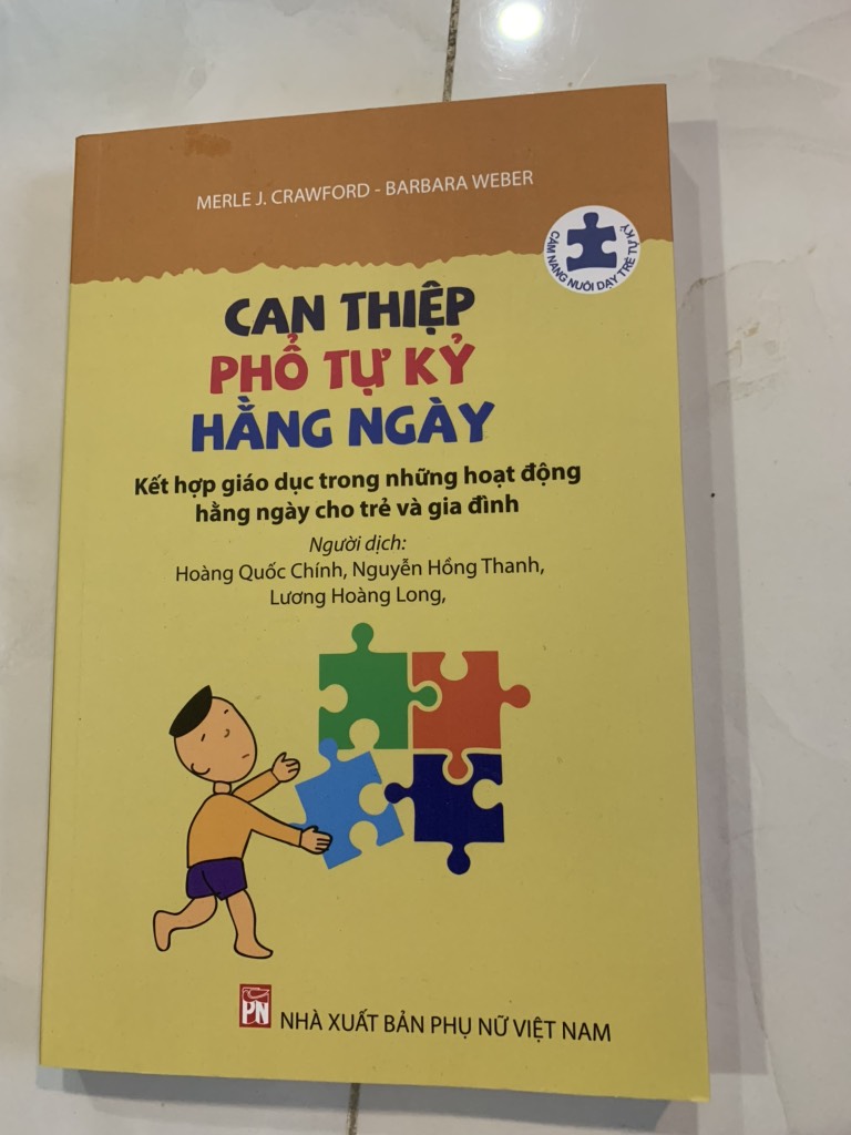 Can thiệp phổ tự kỷ hằng ngày