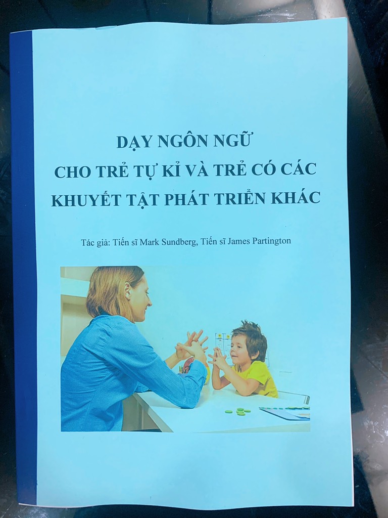 Dạy ngôn ngữ cho trẻ tự kỷ và trẻ có các khuyết tật phát triển khác