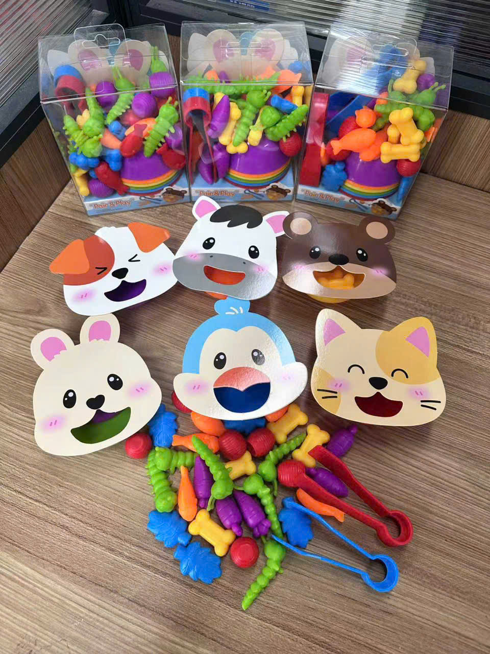 Gắp côn trùng kèm bát