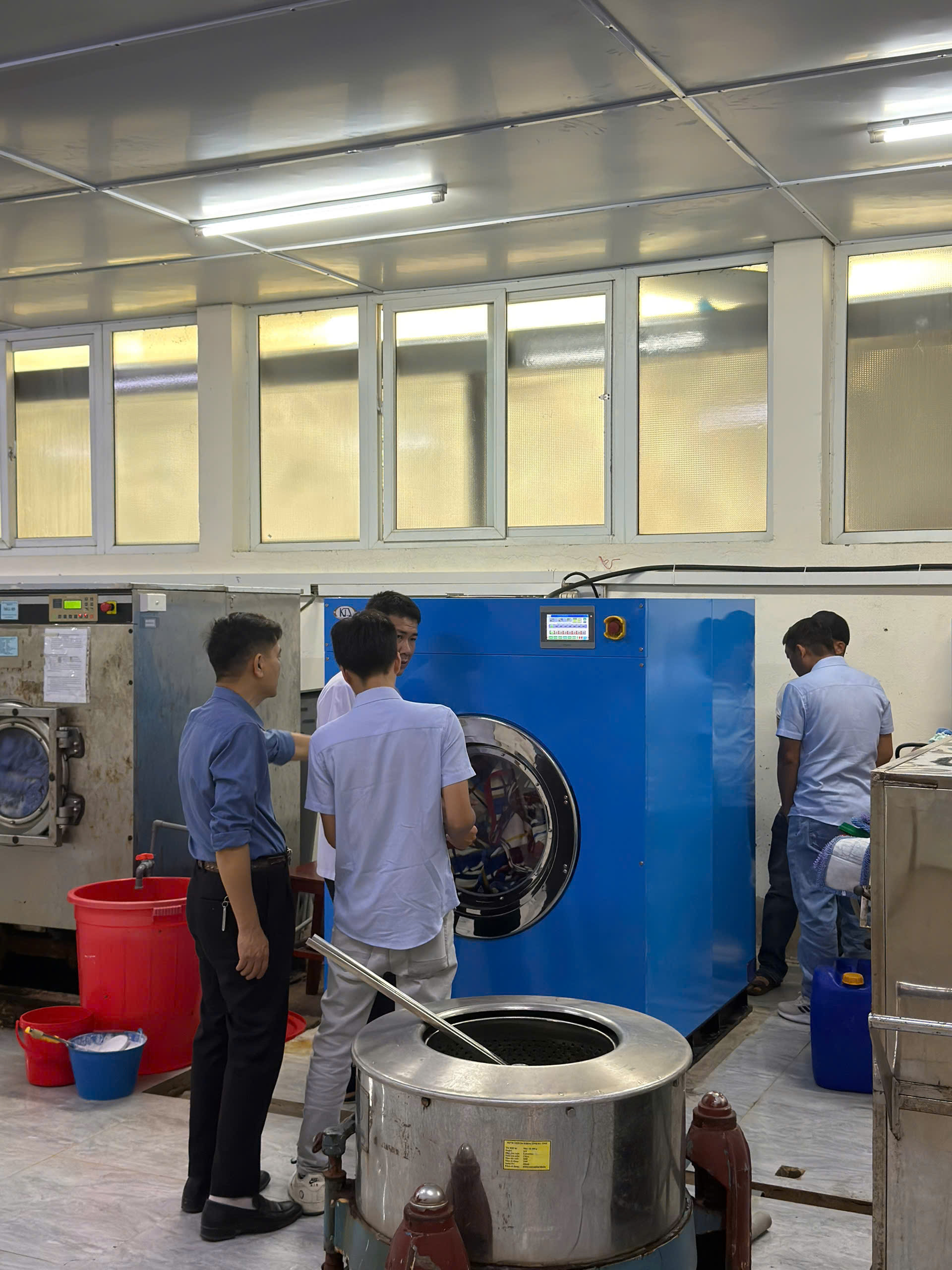 Bàn Giao Máy Giặt Công Nghiệp Tại Bệnh Viện Đa Khoa Tỉnh Hà Tĩnh